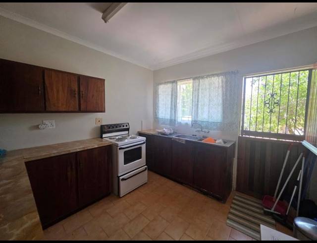 2 BEDROOM TOWNHOUSE FOR SALE IN GREENHILLS
